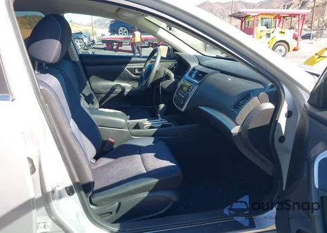 2016 Nissan Altima 2.5 S из США, поврежденный, VIN 1N4AL3AP3GC187161